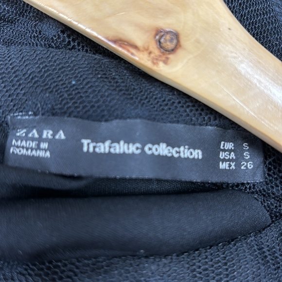 ZARA trafaluc collection ruffled dress in lace fabric with transparent sleeves - Picture 13 of 13